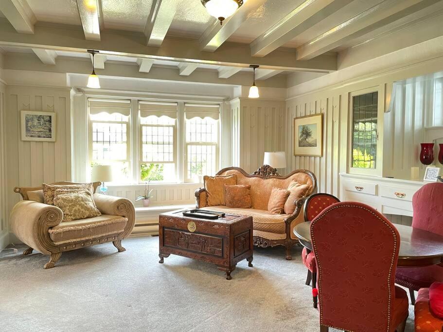 Parlor Suite In Heritage Manor, Fairfield, Near Dt Victoria Exterior photo